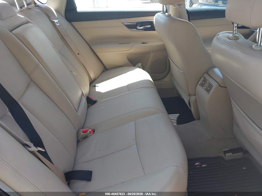 AtlanticExpress - Nissan Altima