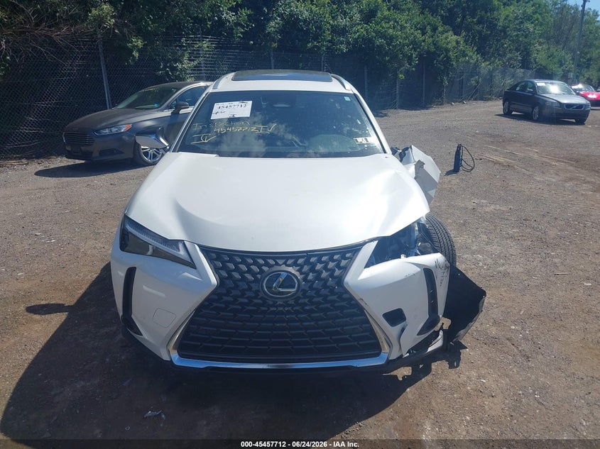 AtlanticExpress - Lexus UX 300h