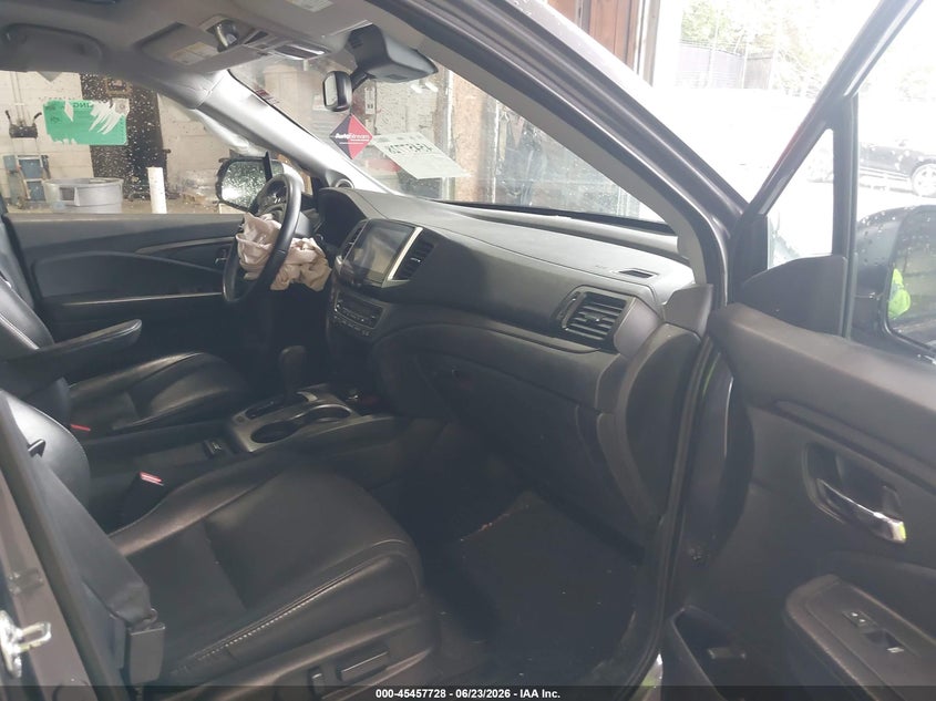 2017 HONDA PILOT auction photo 5