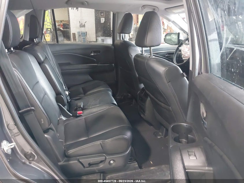2017 HONDA PILOT auction photo 8