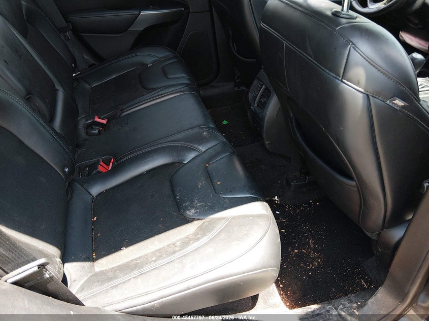 2019 JEEP CHEROKEE auction photo 8