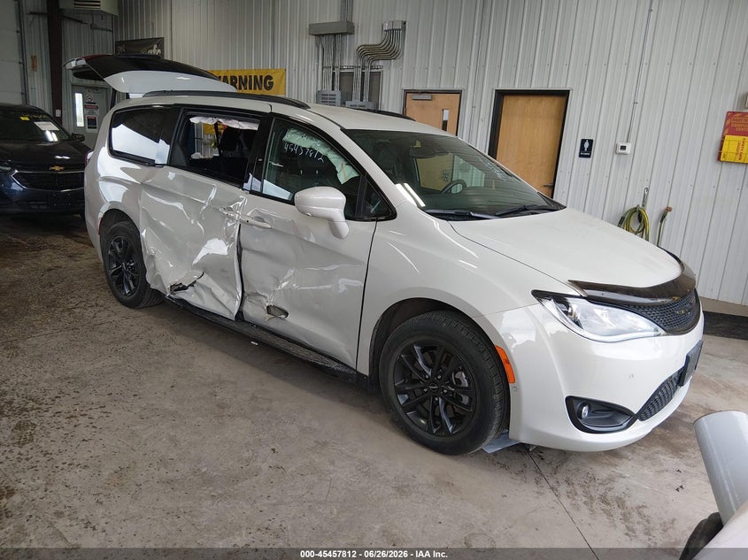 Vin: 2c4rc3bg1lr274036, lot: 45955924, chrysler pacifica awd launch edition 2020 img_1