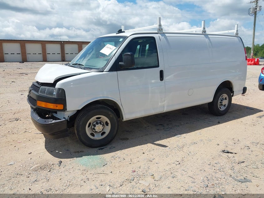 2024 CHEVROLET EXPRESS CARGO auction photo 2