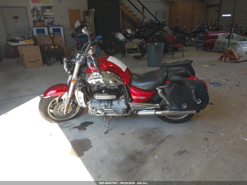 TRIUMPH ROCKET III 2005