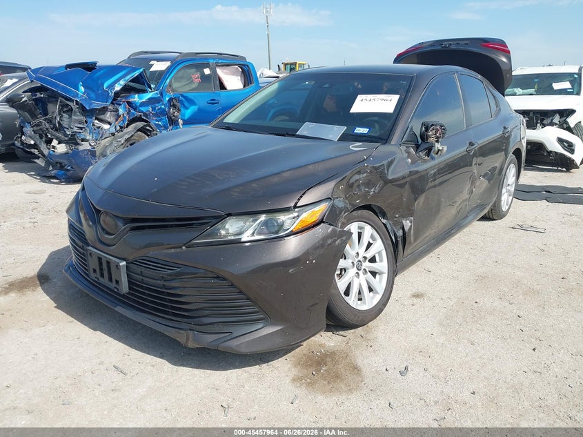 TOYOTA CAMRY - zdjęcie 2