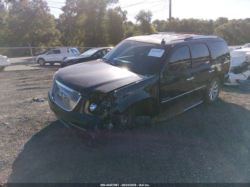 2011 GMC YUKON auction photo 2