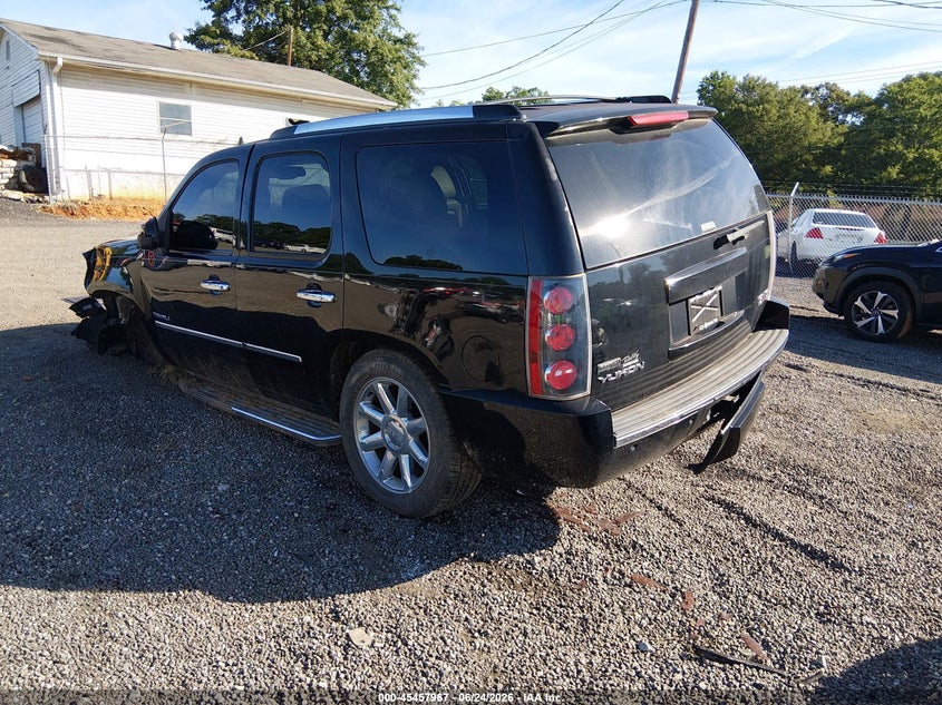2011 GMC YUKON auction photo 3