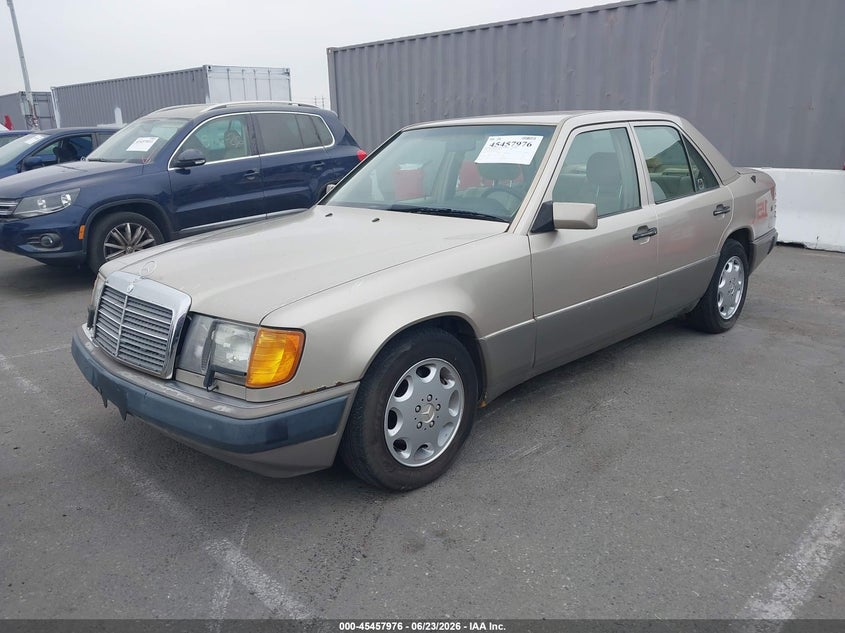 Фото 2 - MERCEDES-BENZ 400