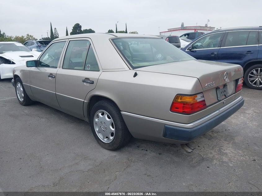 Фото 3 - MERCEDES-BENZ 400