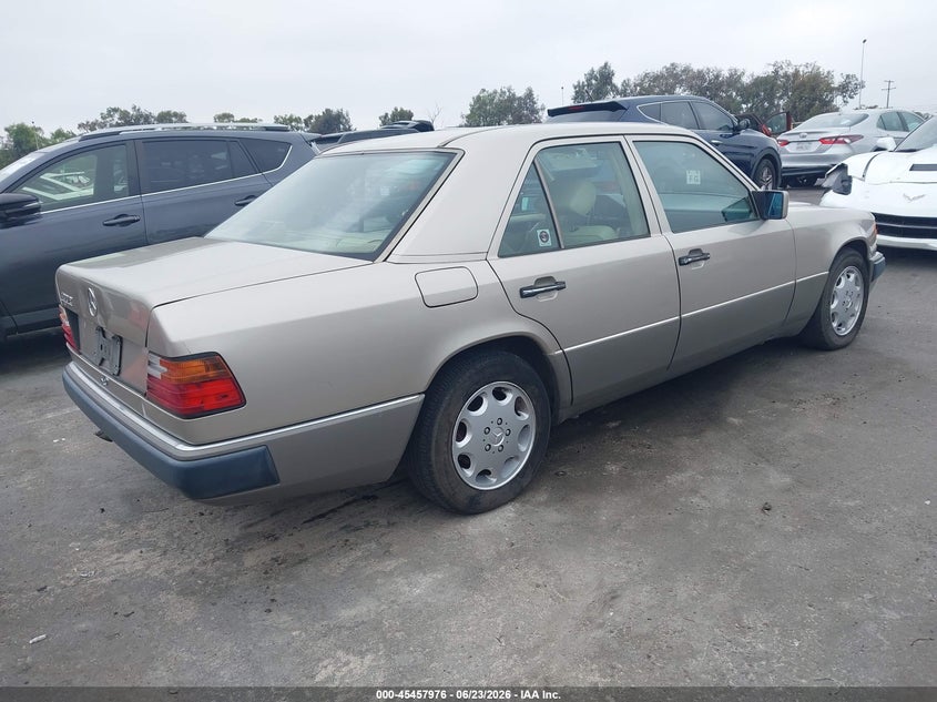 Фото 4 - MERCEDES-BENZ 400