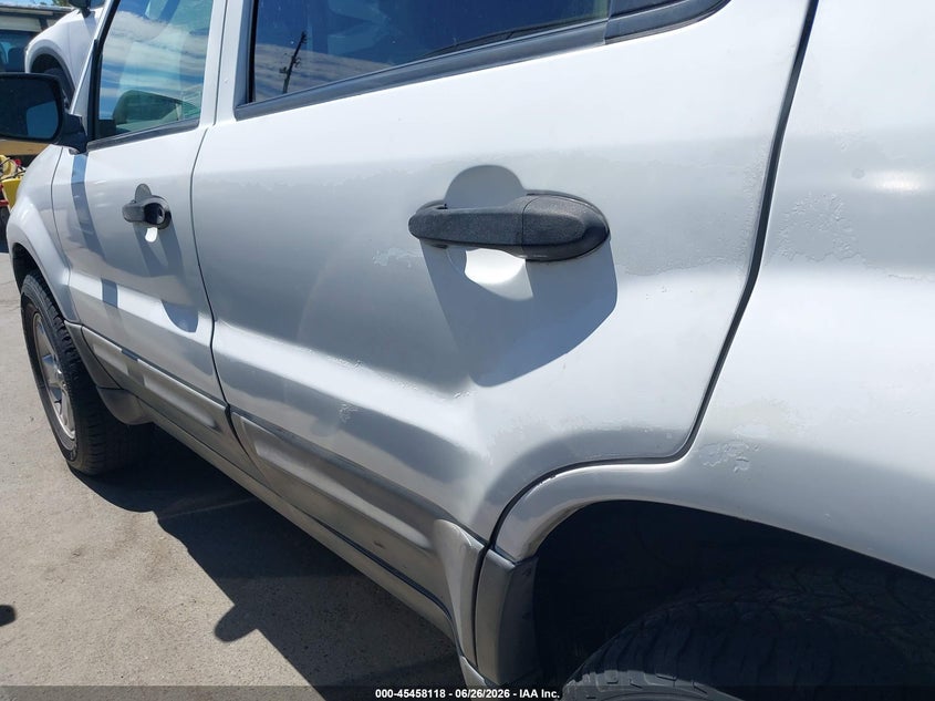 2005 FORD ESCAPE SPORT UTILITY VEHICLE 3.0L V-6 DOHC, 200HP