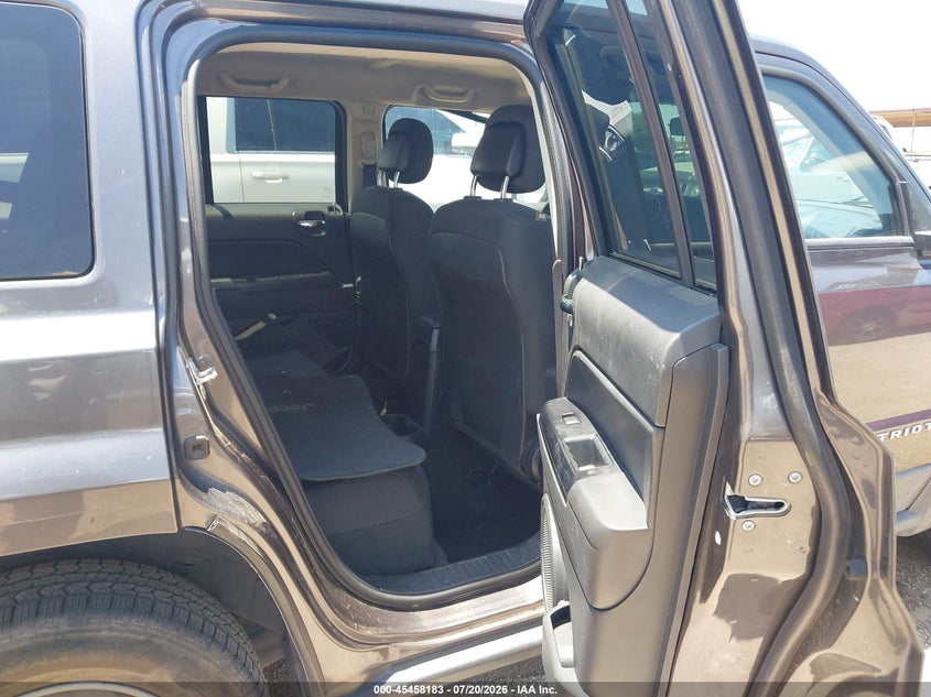2014 JEEP PATRIOT auction photo 8