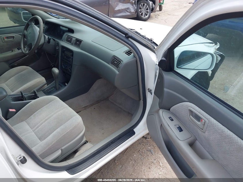 2000 TOYOTA CAMRY auction photo 8