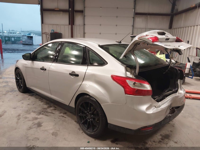 Vin: 1fahp3e25cl267279, lot: 45956328, ford focus s 20123