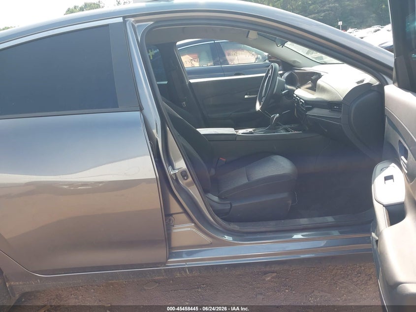 2026 NISSAN SENTRA auction photo 5