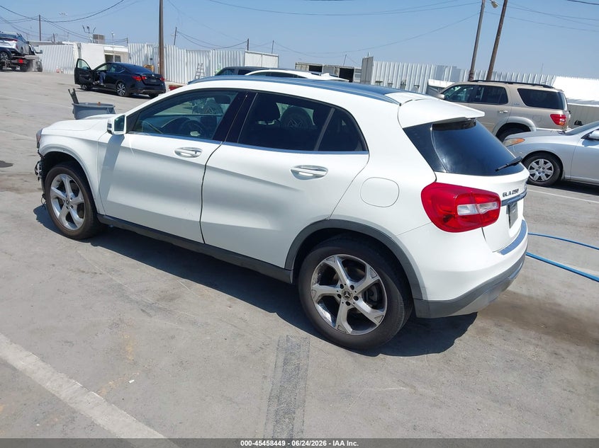 2018 MERCEDES-BENZ GLA 250 auction photo 3