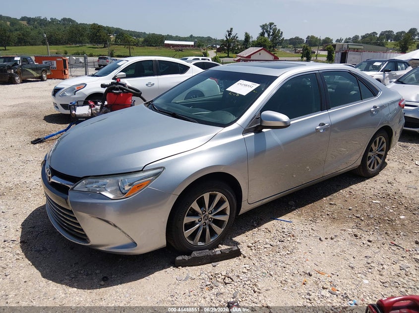 2015 TOYOTA CAMRY auction photo 2
