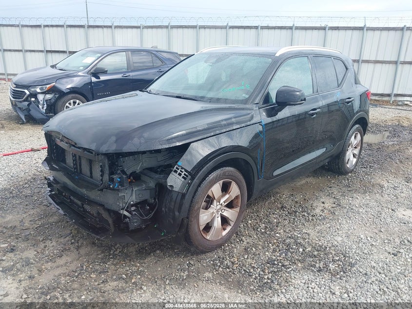 2020 Volvo Xc40 T5 Momentum YV4162UK2L2203049 photo 1