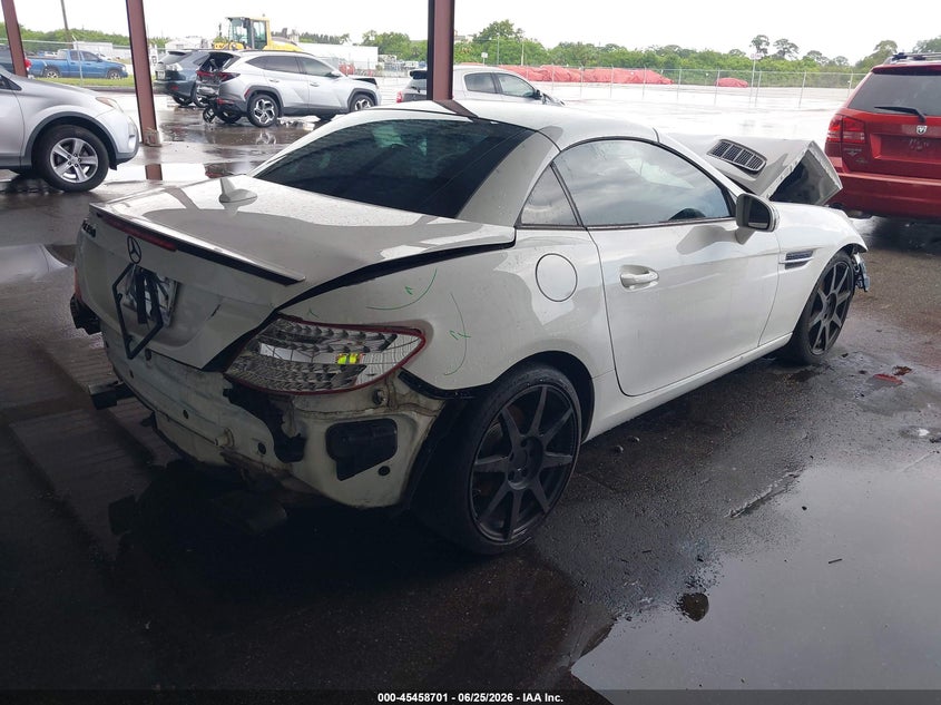 Vin: wddpk5haxef075950, lot: 45956814, mercedes-benz slk 350 20144