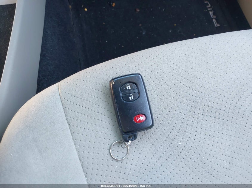 2012 TOYOTA PRIUS HATCHBACK 1.8L I-4 DOHC, VVT, 98HP