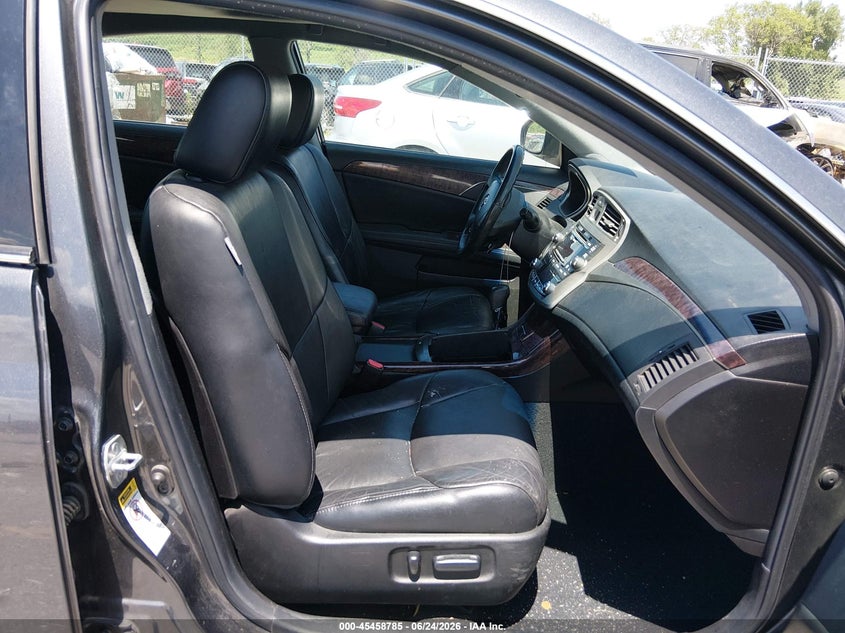 2011 TOYOTA AVALON auction photo 5