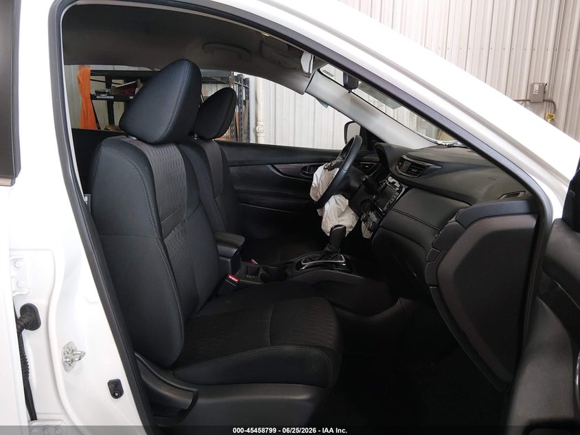 2019 NISSAN ROGUE auction photo 5