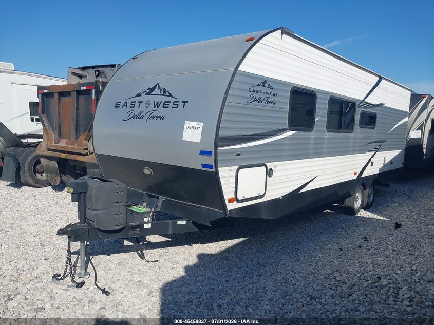 2021 FOREST RIVER DELLA TERRA 250BH auction photo 2