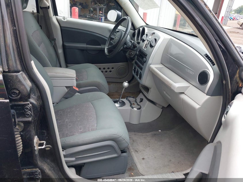 2010 CHRYSLER PT CRUISER auction photo 5