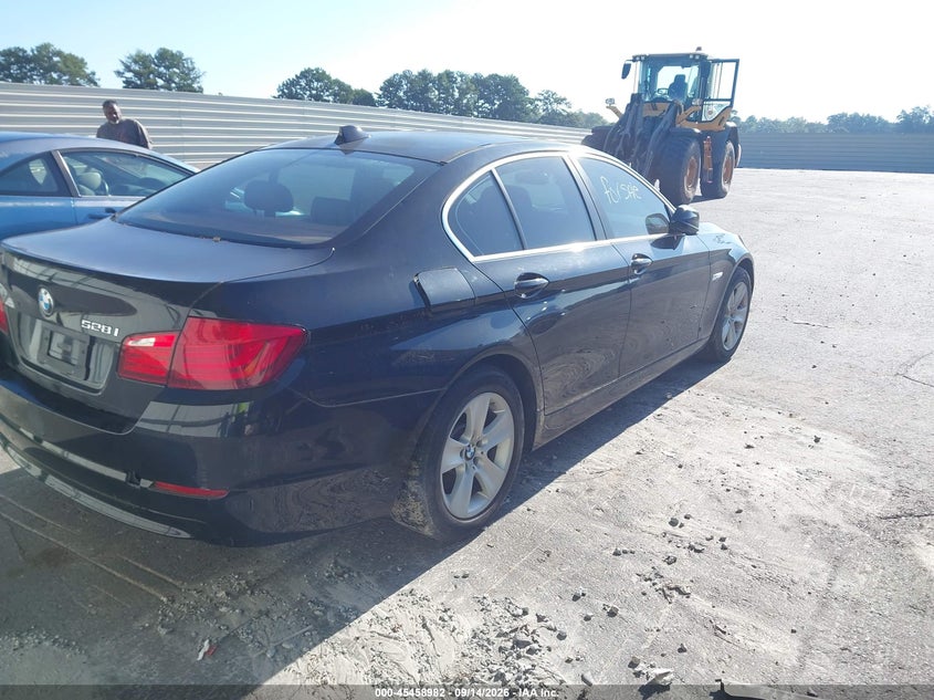 Vin: wbafr1c54bc747533, lot: 45957095, bmw 528i 20114