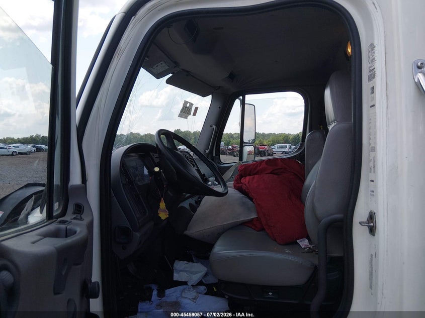 2019 FREIGHTLINER M2 106 auction photo 7