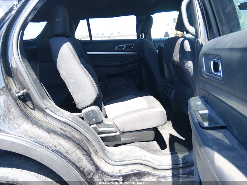 2019 FORD EXPLORER auction photo 8