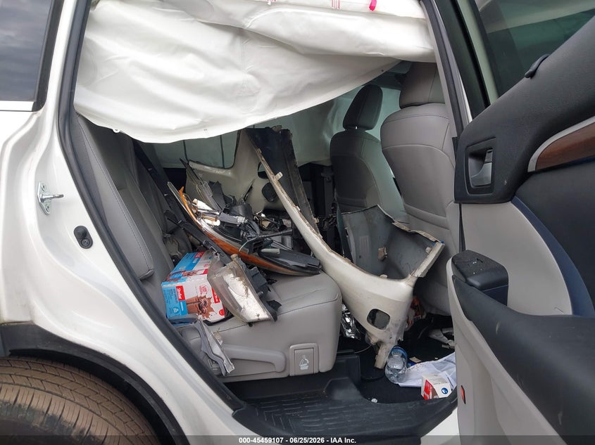 2016 TOYOTA HIGHLANDER auction photo 8