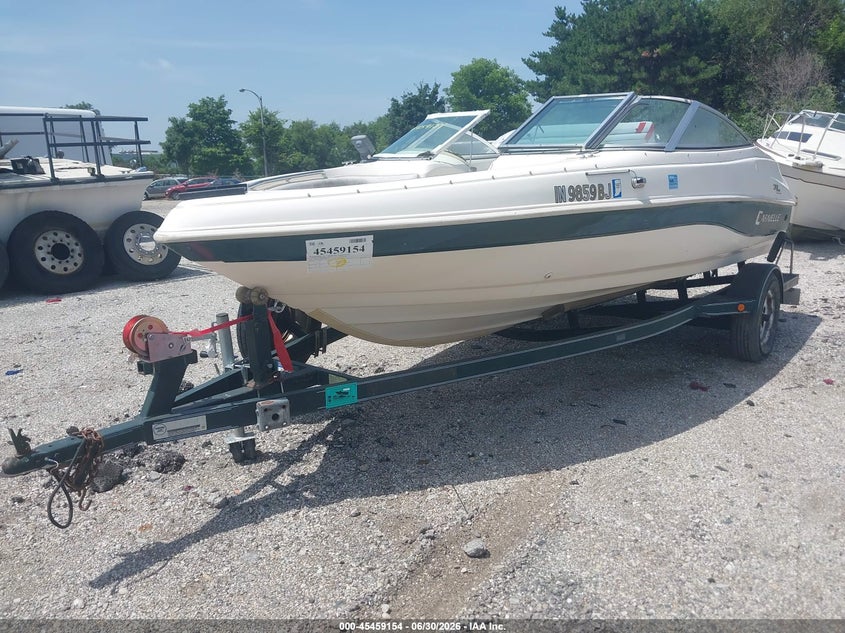 1998 CARAVELLE 18' auction photo 2