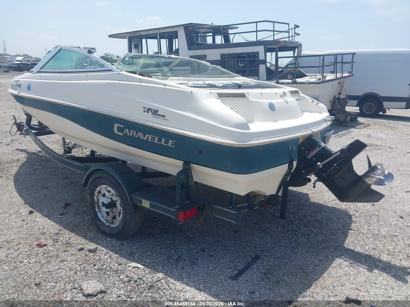 1998 CARAVELLE 18' auction photo 3