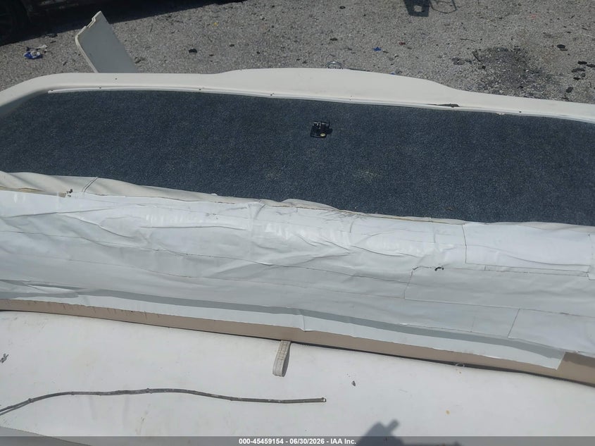 1998 CARAVELLE 18' auction photo 6