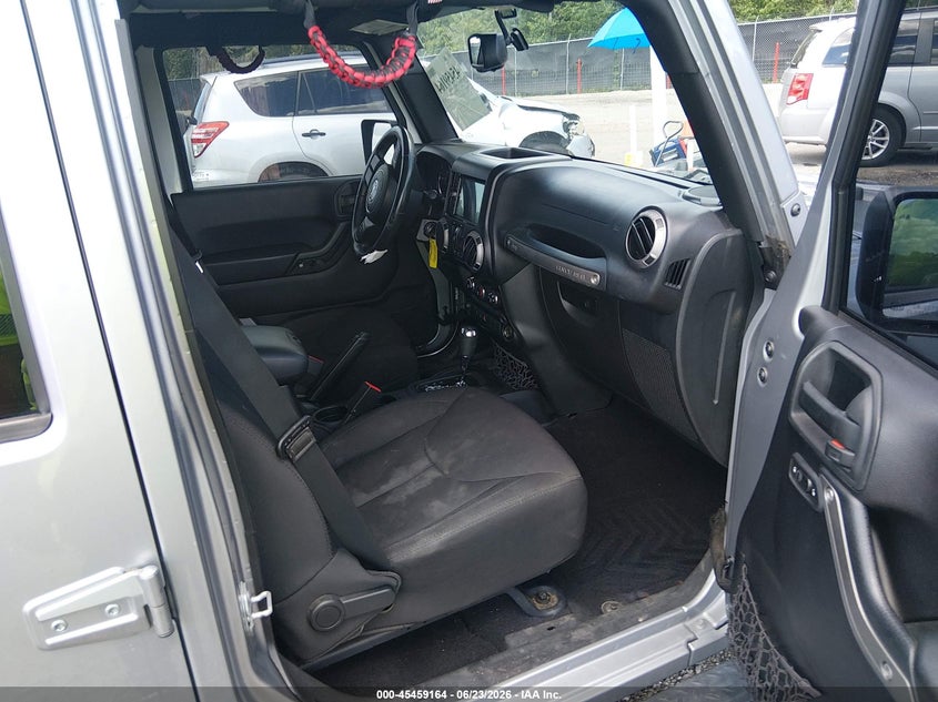 2015 JEEP WRANGLER UNLIMITED auction photo 5