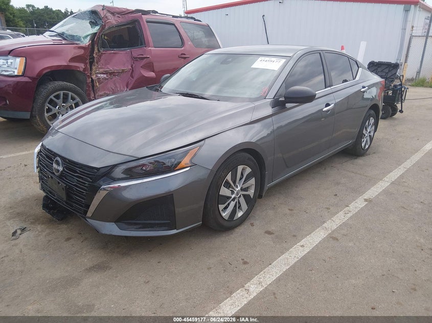 2025 NISSAN ALTIMA auction photo 2