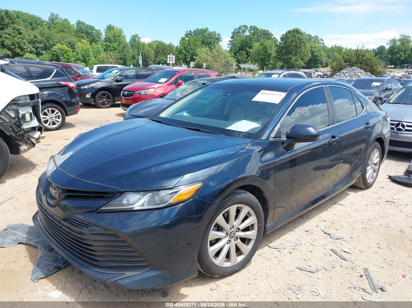 2018 TOYOTA CAMRY auction photo 2