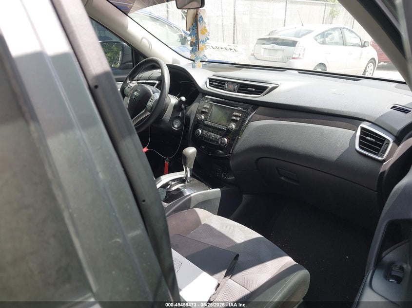 2016 NISSAN ROGUE auction photo 5