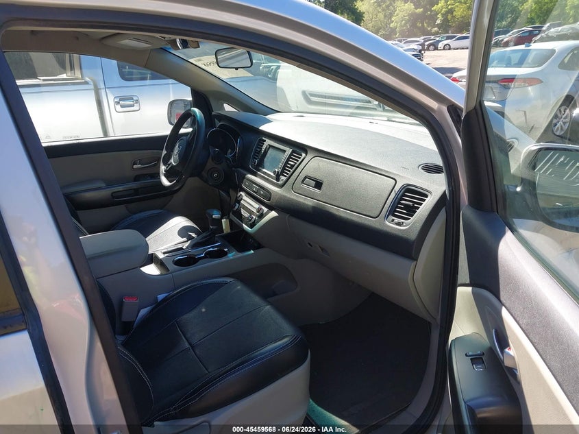 2019 KIA SEDONA auction photo 5