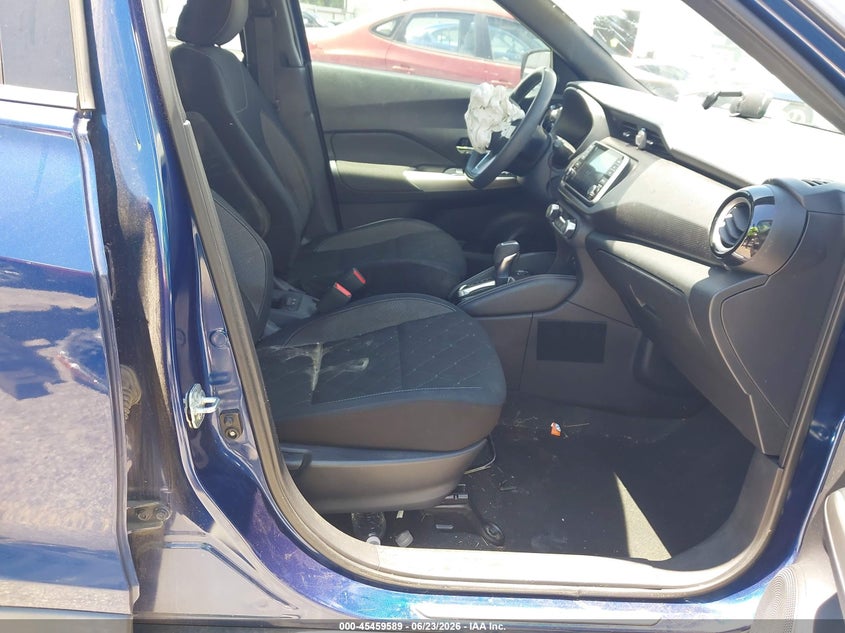 2018 NISSAN KICKS auction photo 5
