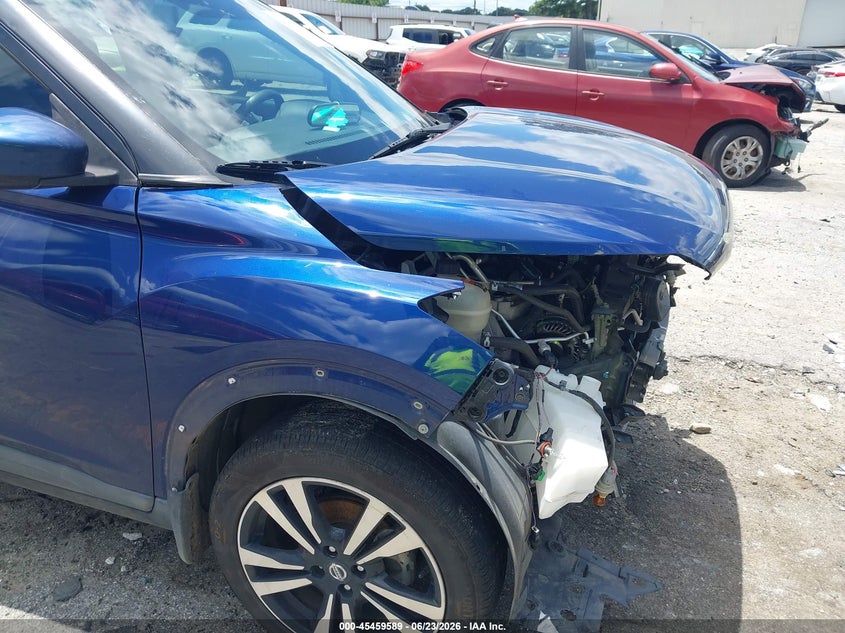 2018 NISSAN KICKS auction photo 6