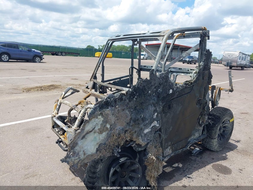 2019 POLARIS RANGER auction photo 2