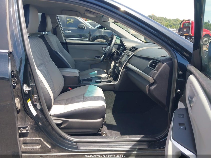 2015 TOYOTA CAMRY auction photo 3