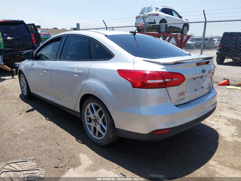 Vin: 1fadp3f22fl255415, lot: 45957906, ford focus se 20153
