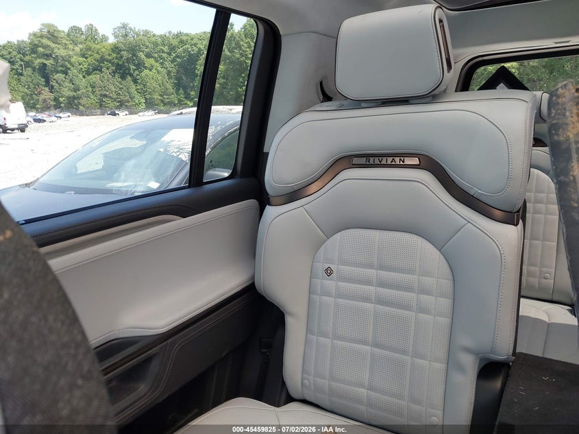 RIVIAN R1S 2025 VIN 7PDSGCBP9SN060728