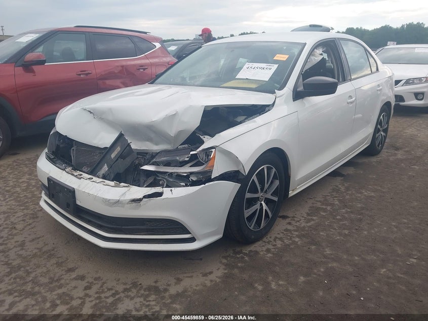 2016 VOLKSWAGEN JETTA auction photo 2