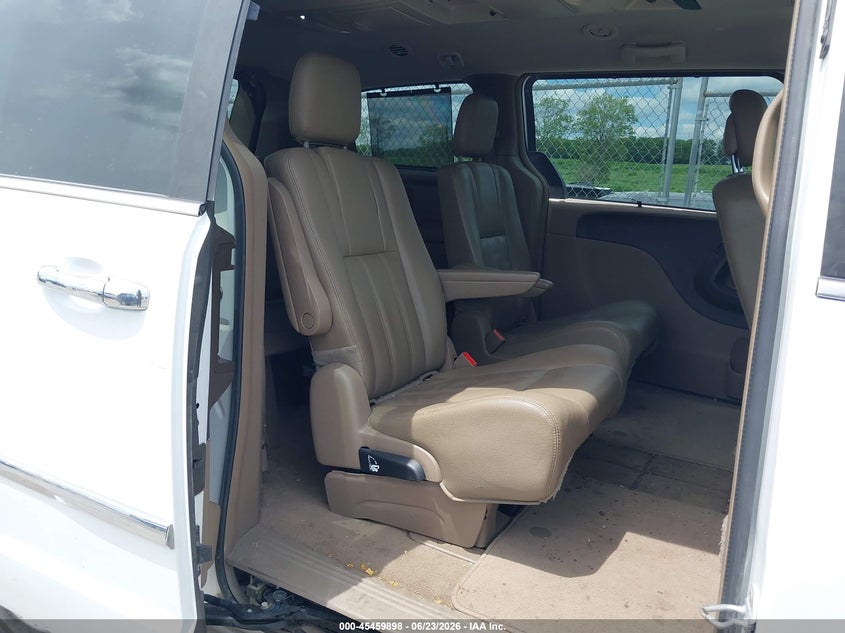2016 Chrysler Town & Country Touring VIN: 2C4RC1BG1GR269901 Lot: 45459898