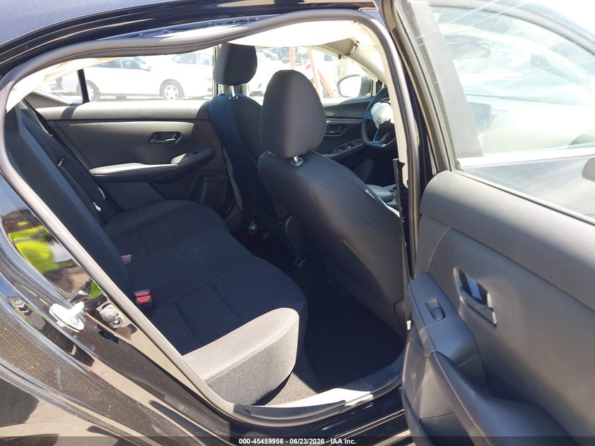 2024 NISSAN SENTRA auction photo 8