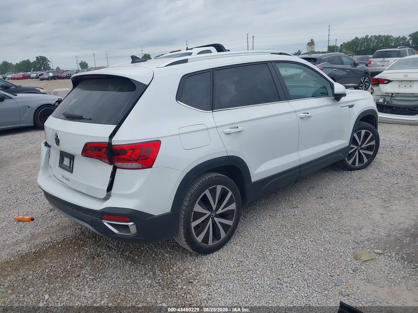2024 VOLKSWAGEN TAOS auction photo 4